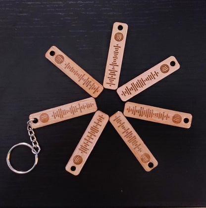 Porte-clés en bois avec code Spotify