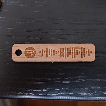 Porte-clés en bois avec code Spotify