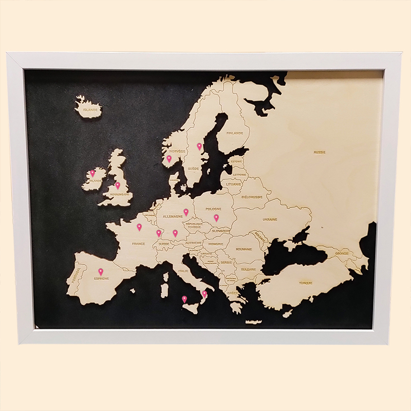 Carte de l'Europe avec des marqueurs d'emplacement rouge